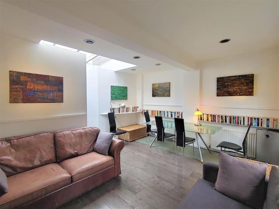 Stylish Apartment Near Carnaby Street, Sleeps 4. London Luaran gambar